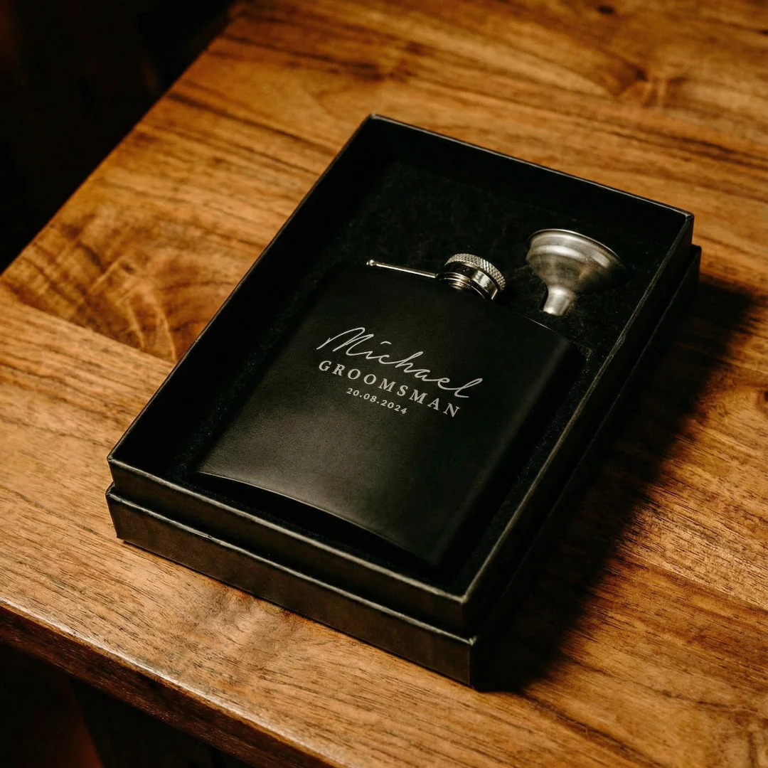 Engravd 5 x Hip Flask sets - Name/Title/Date - Image 3