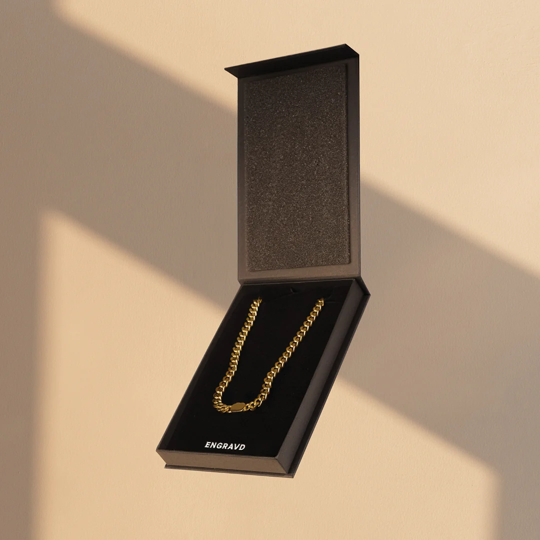 Gold Cuban Link Chain - 8mm - Image 4