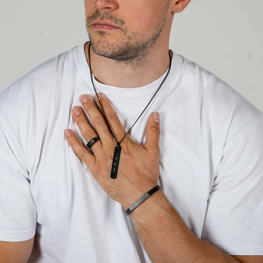 Theo Necklace - Vertical Inscription - Image 9